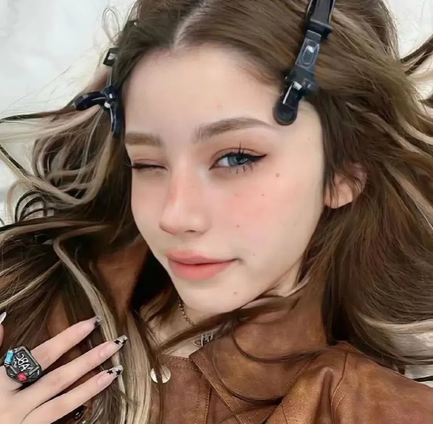 盲柳与睡女